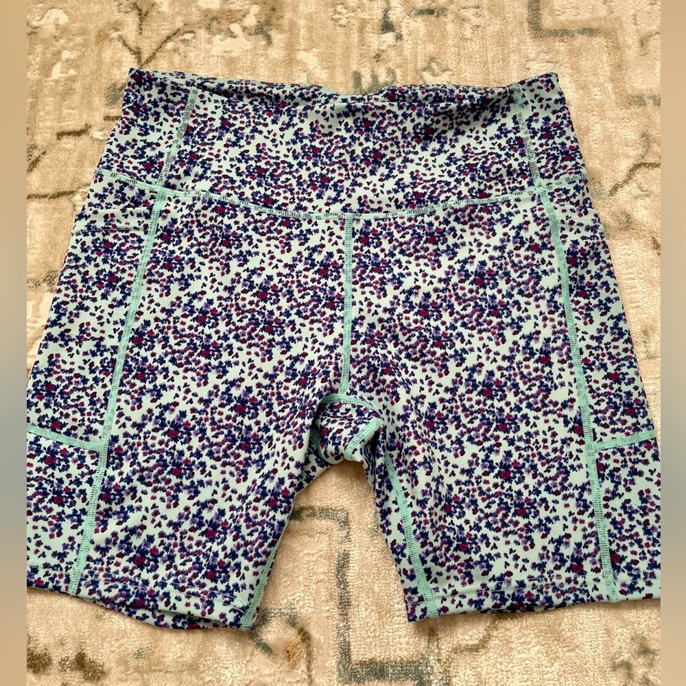 Nicole Miller Sport bike shorts. Like new. Size XL. Side pockets. Thick stretch.